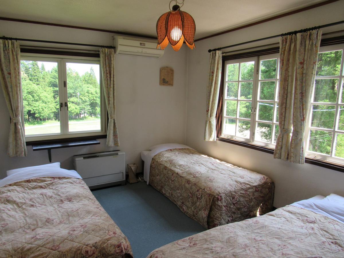 ペンション ちゃうちゃう Bed & Breakfast Hakuba Exterior photo